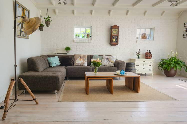 5 Cordless Vacuums for Big Homes